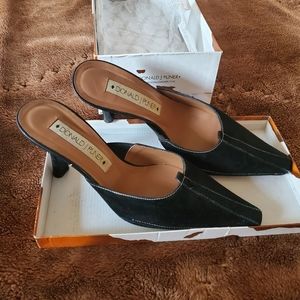 Donald J Pliner Mules
